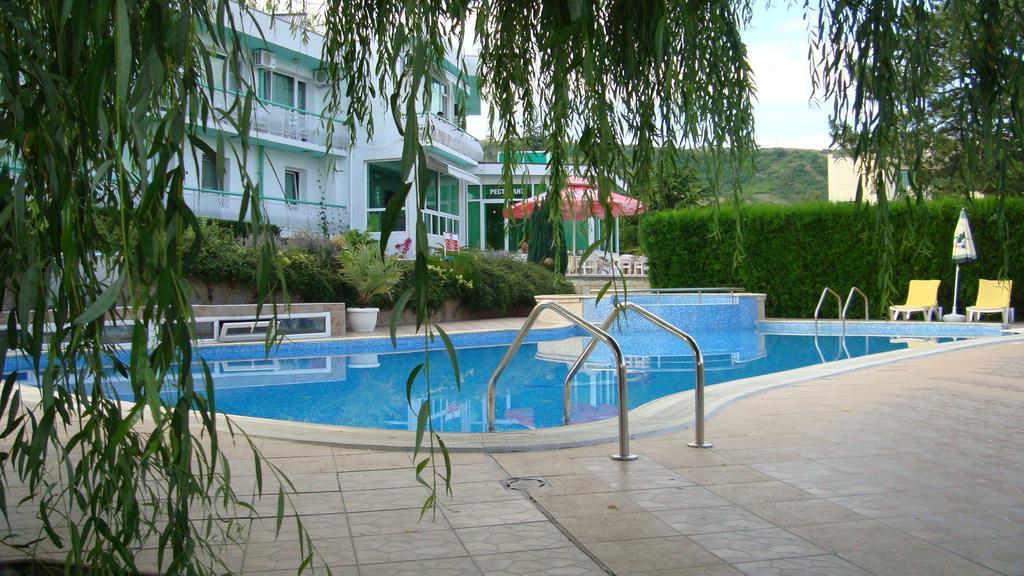 Rai Hotel Kavarna Esterno foto